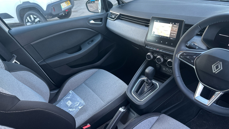 Renault Clio 1.6 E-TECH full hybrid 145 Evolution 5dr Auto Hybrid Hatchback